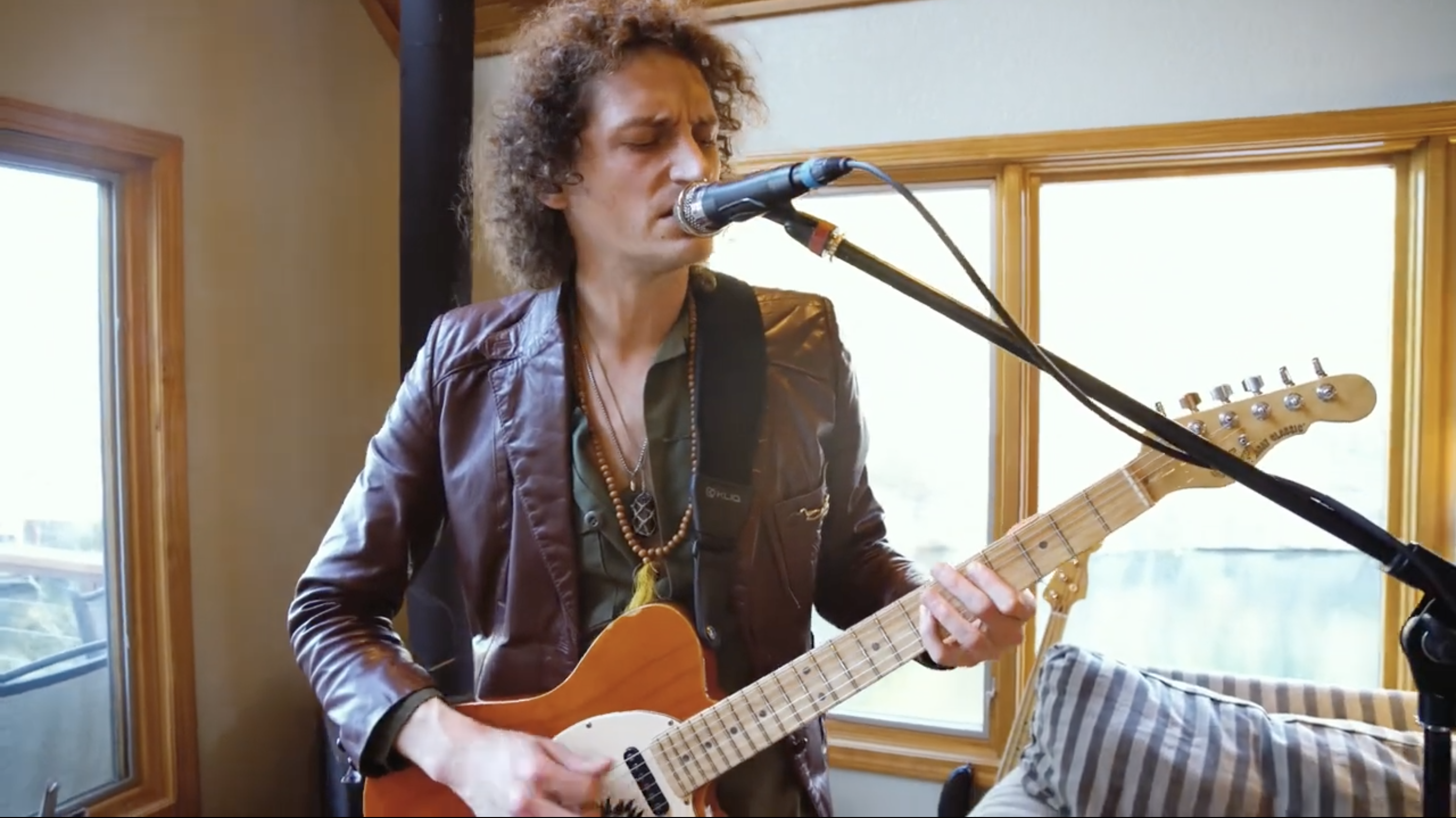 JR Redford – Miss Misery LIVE